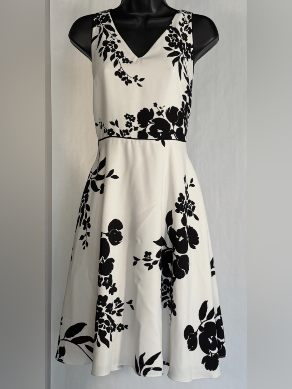 White House Black Market White and Black Floral Fit-and-Flare Dress